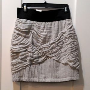 Adorable gray skirt